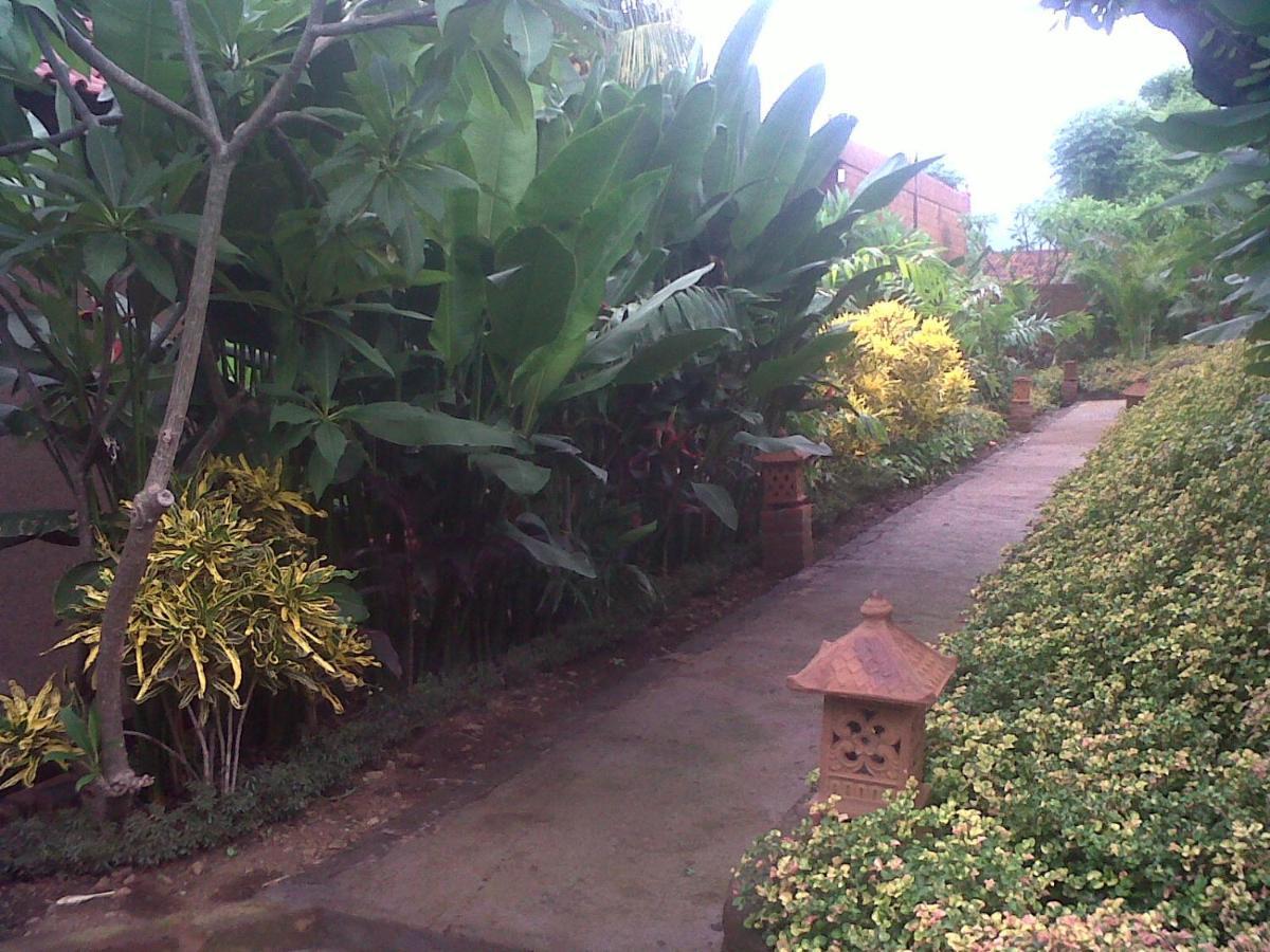 Pemuteran Eliska Sari Bungalows Sumberkima מראה חיצוני תמונה
