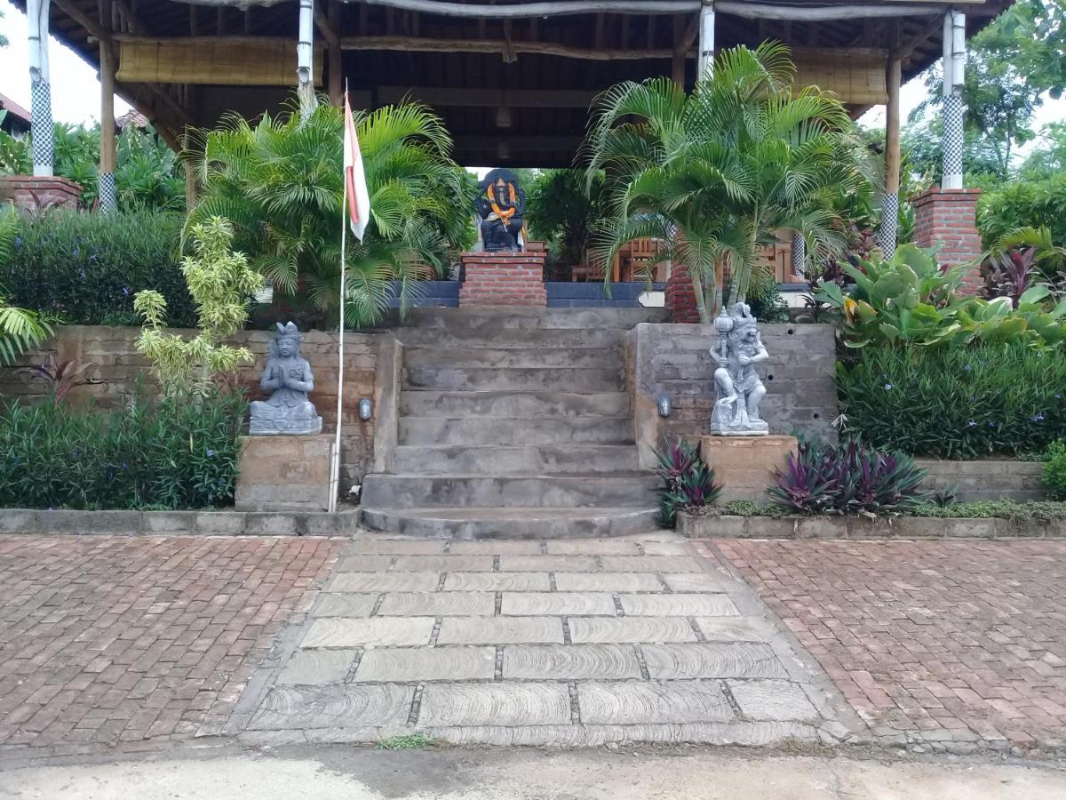 Pemuteran Eliska Sari Bungalows Sumberkima מראה חיצוני תמונה
